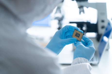 目視検査を自動化するには「まず課題整理」から。4つの自動化の方法と選び方 | 工場DX・生産性向上